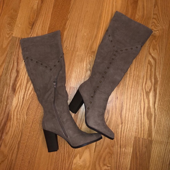 BAMBOO Shoes - Bamboo Size 10 heeled boots BRAND NEW